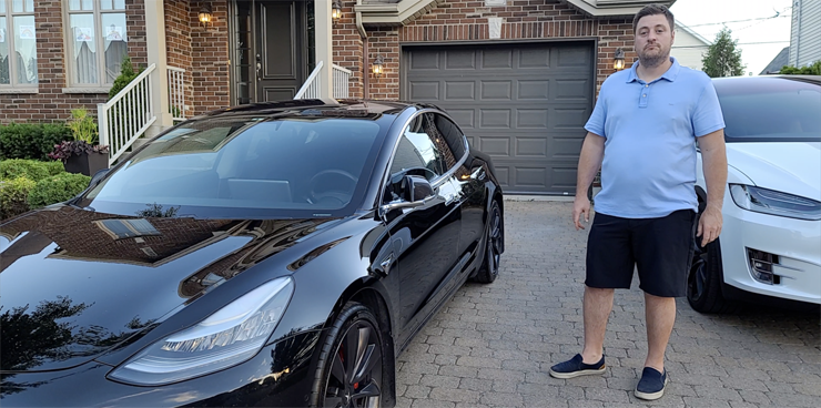 Marc Neiderer et sa Tesla